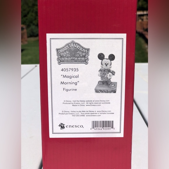Disney showcase collection Mickey Mouse ceramic figure statue NWT and box - Picture 8 of 9